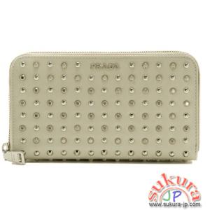 プラダ レザー ラウンドファスナー長財布 1M0506 2A4F K74