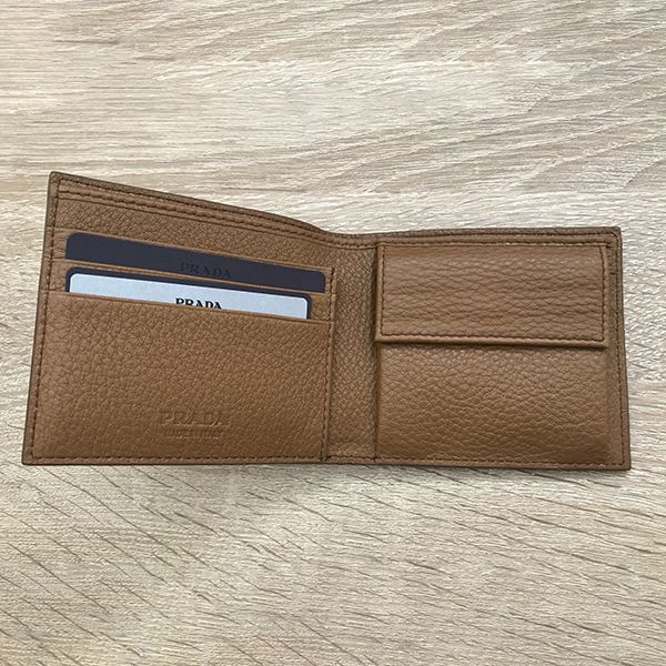 プラダ 財布 コピー☆カーフグレインレザー折りたたみ財布☆2MO003
