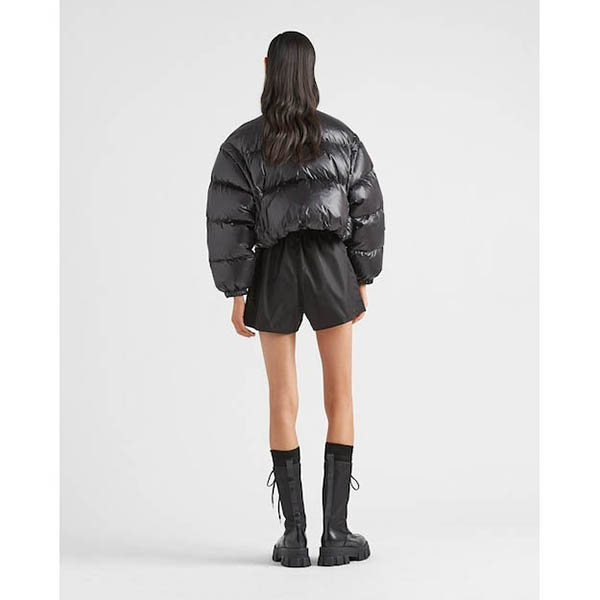 23年秋冬新作 プラダ クロップドダウン 偽物 Re-Nylon コンバーチブル ダウンジャケット