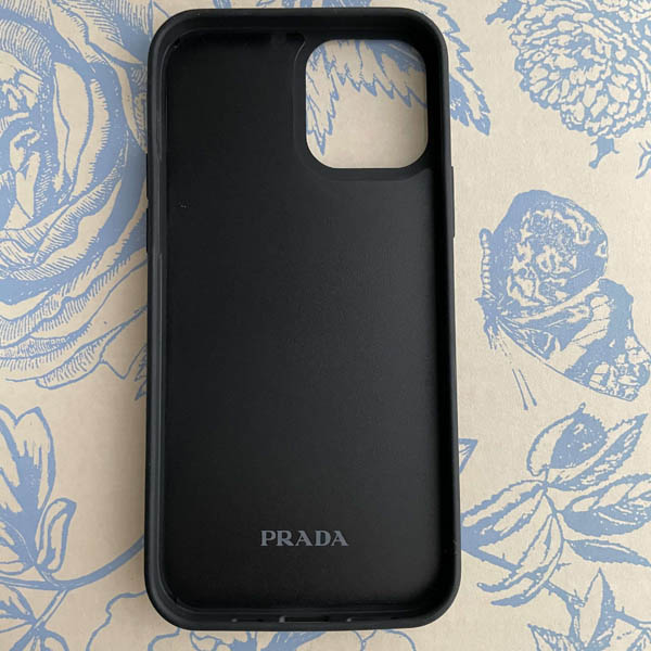 プラダ iPhone12ケース コピー【PRADA】NEWロゴ付きiPhone12/12Pro/ ケース 1ZH133