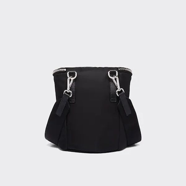 【プラダ】22SS Re-Nylon xレザー スーパーコピーショルダーバッグ ロゴ入り