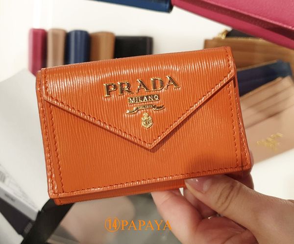 プラダ 財布 コピー 激安 *大人気かわいいミニ3つ折り財布*1MH021_2EZZ