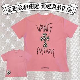 クロムハーツ マティボーイ バニティ ピンク Tシャツ 偽物 ギフトに最適