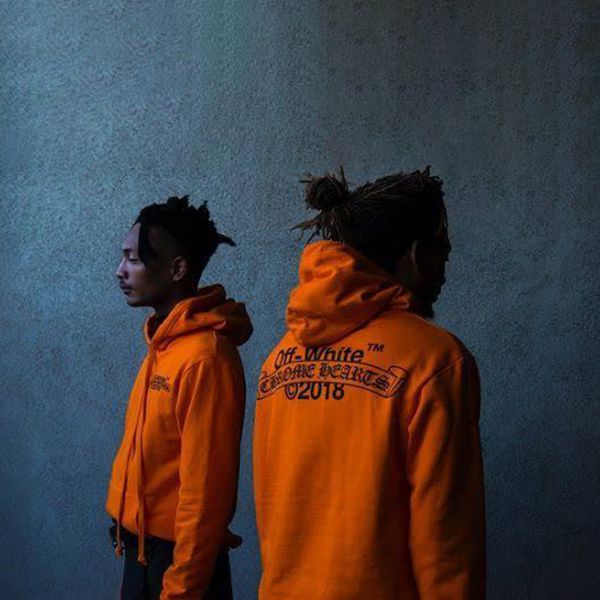 【超プレミア】OFF-WHITE x クロムハーツ 偽物 スウェット パーカー