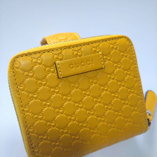 大人気 グッチ 財布 偽物 GG シマ レザー折りたたみ コンパクト財布449395 BMJ1G