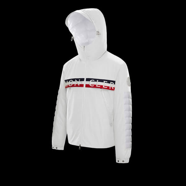 特別価格！モンクレール 新作 偽物 ダウン 21SS☆モンクレール☆ダウンジャケット OLARGUES 0911B50A0054A91