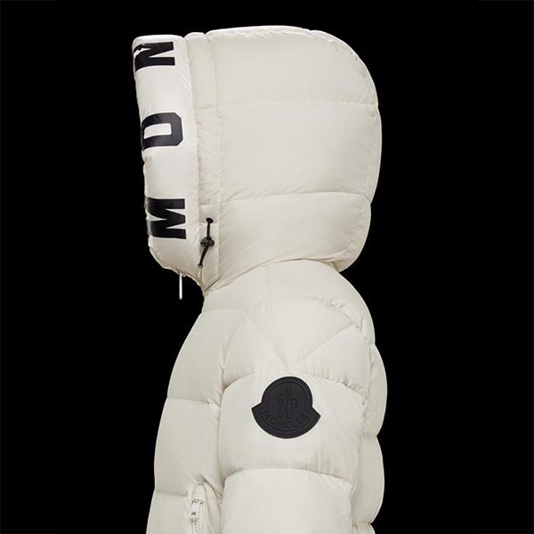 モンクレール 偽物 ​20/21秋冬芸能人 MONCLER ダウンジャケット DUBOIS セールで奇跡の入荷