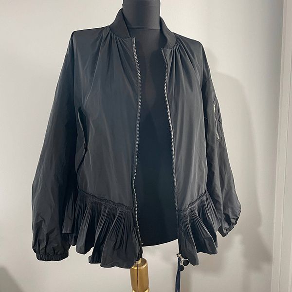 モンクレール 新作 偽物 ダウン 限定/関税込 モンクレール Mirac Bomber black4416324 限定