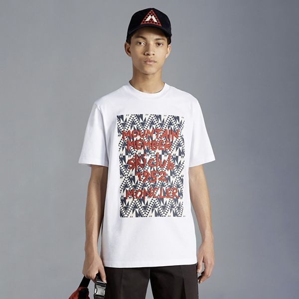 日本未入荷モンクレール Tシャツ パロディ グラフィックモチーフ 白 H20918D000048390T001