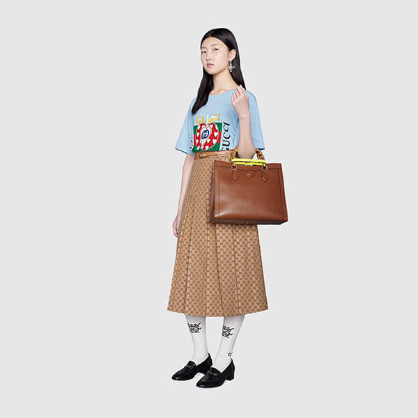 グッチ ブランドコピー tシャツ グッチ レポム 偽物 レディース アップル＆ハート レポム トップス 林檎 ハート ロゴ 男女 プレタ 615044 XJDOH 7989 2021-22 AW
