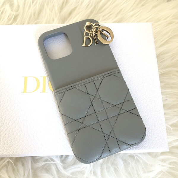 ディオール スマホケース 偽物【入手困難】Lady ディオール iPhone 12 / 13 Pro用 スマホケース