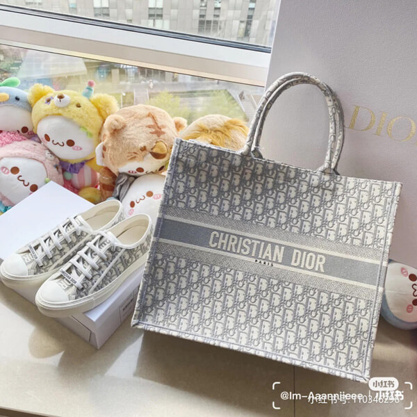 ​*ディオール ブックトート 偽物*BOOK TOTE オブリーク M1296ZTDT_M932 世界中で大人気！ディオール新作