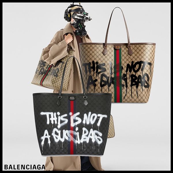 【数量限定版】バレンシアガ x グッチ 偽物 HACKER GRAFFITI LARGE トートバッグ キャンバス ジャカード 6801272104T1169