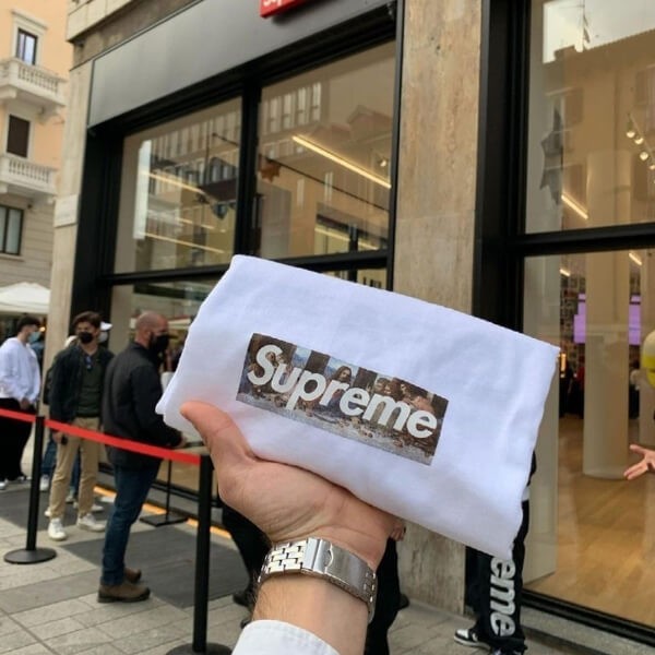 限定入手困難!シュプリーム Milan Box Logo T 偽物 最後の晩餐
