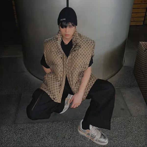 バレンシアガ グッチ 偽物 Hacker Cocoon Puffer Hacker ジャンバー 681884TLO539585