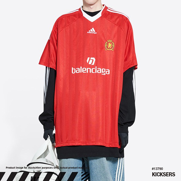 バレンシアガ アディダス サッカーTシャツ 偽物 オーバーサイズお洒落に