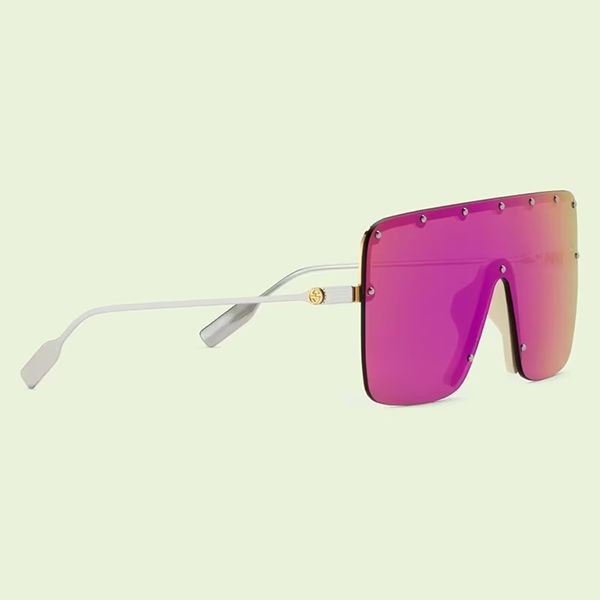 完売前に新作を先取り！新作 グッチ Mask sunglasses スポーティ メタル ロゴ 偽物 2色705388I33308012