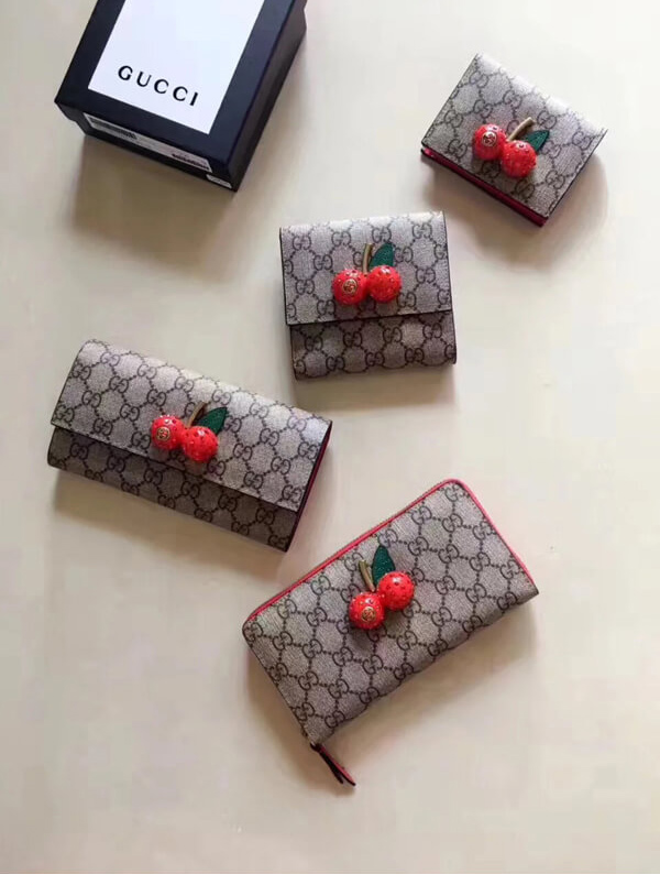 グッチ さくらんぼ 偽物 グッチ いちご 財布 コピー かわいいチェリー！グッチ さくらんぼ コピー GGスプリーム/折りたたみ財布476050 K9GXT 8694