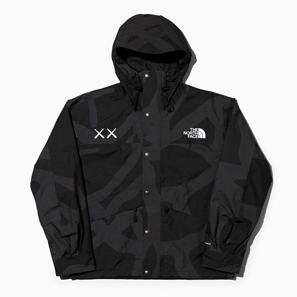 意外性抜群のコラボモデル ノースフェイス カウズ 偽物 The North Face TNF x Kaws 1986 Mountain Jacket