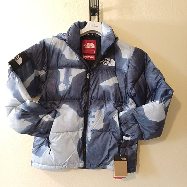 お洒落で可愛いヌプシ 偽物 シュプリーム x ノースフェイス コラボ Denim Print
