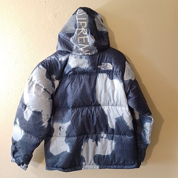 お洒落で可愛いヌプシ 偽物 シュプリーム x ノースフェイス コラボ Denim Print