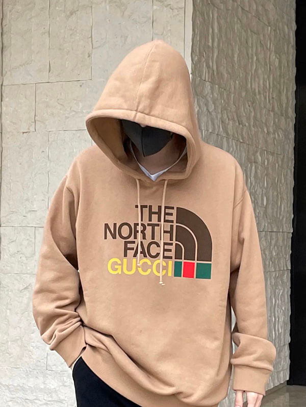 送料込 グッチ ノースフェイス 偽物 パーカー THE NORTH FACE x グッチ ロゴ マウンテン