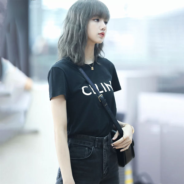 セリーヌ Tシャツ 激安 偽物 セリーヌ Tシャツ コピー 23年春夏 欲しい超限定 フロントロゴ 2X314916G38AW