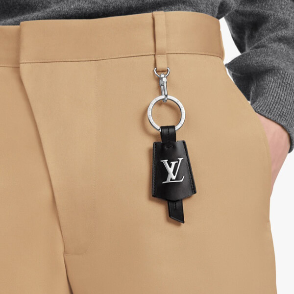 ヴィトン キーホルダー コピー【関税なし】キーホルダーLV クロッシュ クレM68020
