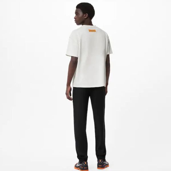 ルイヴィトン フラワードロップショルダーTシャツ 偽物 1A9GP3すぐ届く