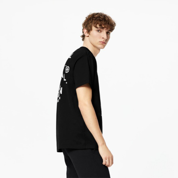 ルイヴィトン Tシャツ コピー バスケットボールコラボNBA ロゴTシャツ 半袖 黒 1A8X0V