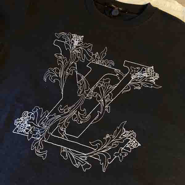 ルイヴィトン Tシャツ コピー★ ★エンブロイダリーLVフラワー 1A89VY