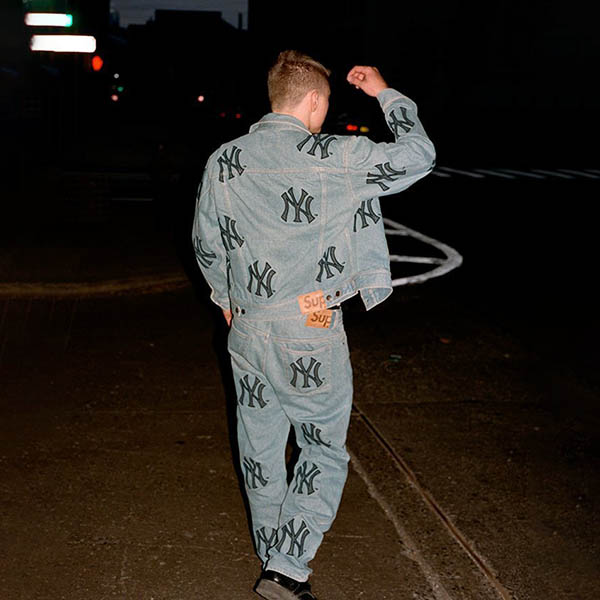 FW21 シュプリーム x ニューヨーク ヤンキース コピー デニムトラッカージャケット ウォッシュド