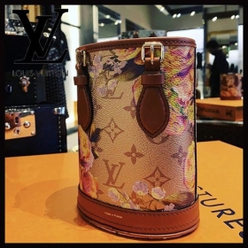 ​ルイヴィトン ガーデン フラワー ナノバケット バッグ 偽物 M81724
