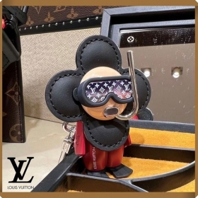 新色 人気！​ルイヴィトン チャーム VIVIENNE マルチカラー レザー 偽物 M00748