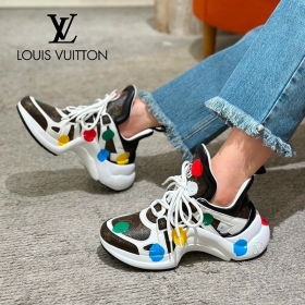 LV × YK ルイヴィトン 偽物 アークライトラインスニーカー 1AB9R4