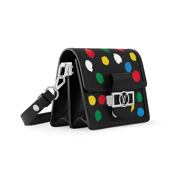 お早めにLV × YK 草間彌生 コラボ ドーフィーヌ 偽物 ミニ ハンドバッグ 黒 M21750