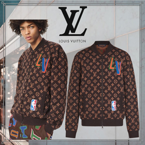 ヴィトン ジャケット 偽物 Tシャツズボンに合う！新作☆NBAグラフィックブルゾン 1A8WYN