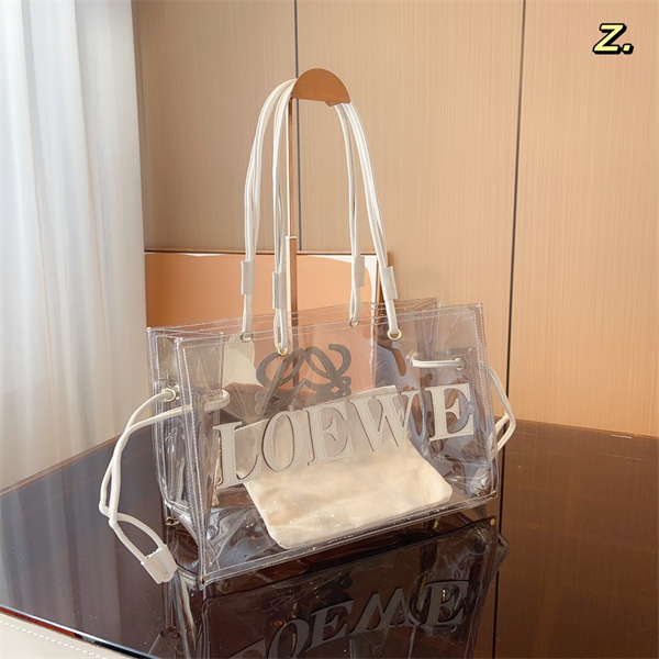   期待に応える♥LOEWE コピー バッグ♥注目を浴びロエベ コピー バッグをご紹介