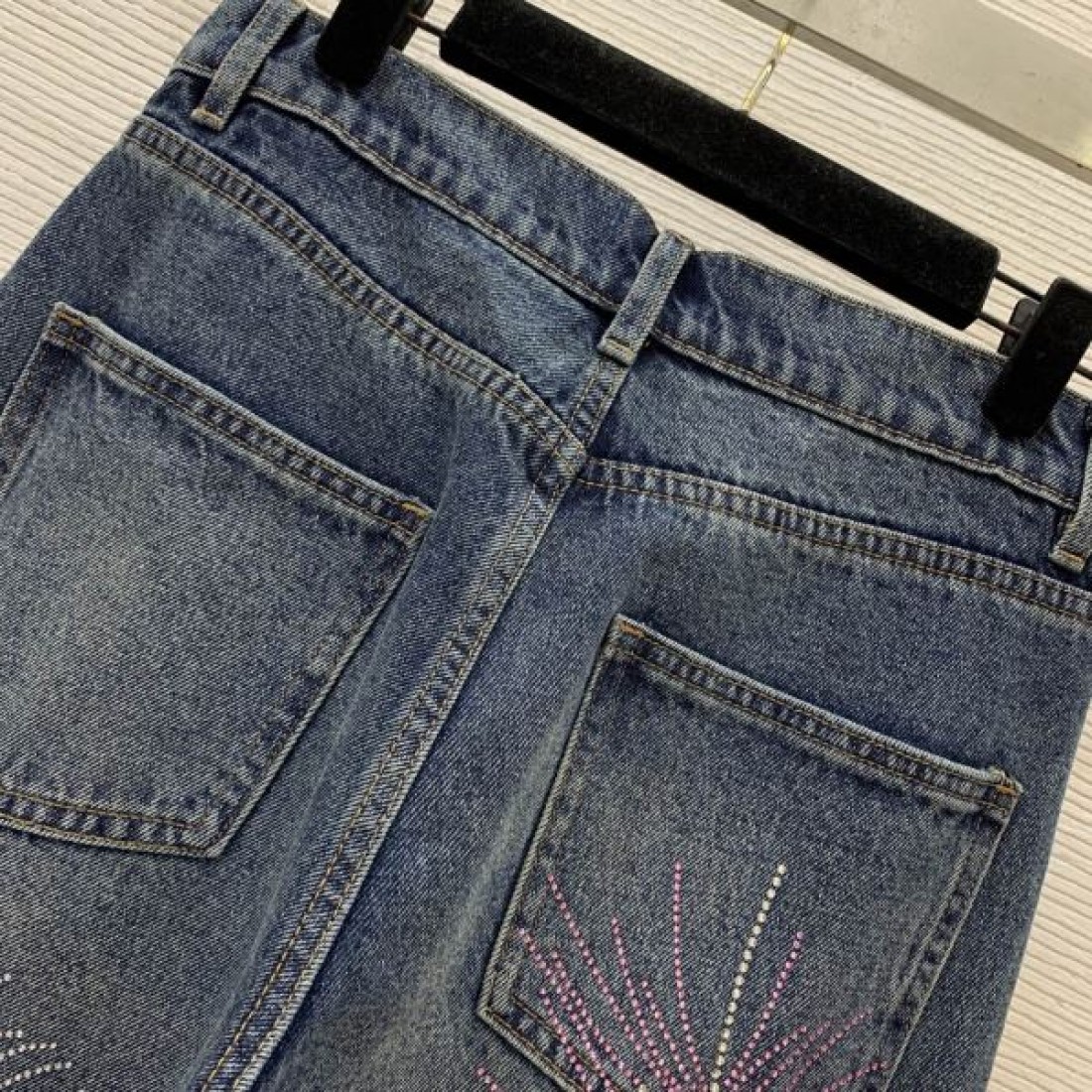 シャネル コピー ジーンズ お洒落 柄 花草 ロゴ ファッション CHANEL