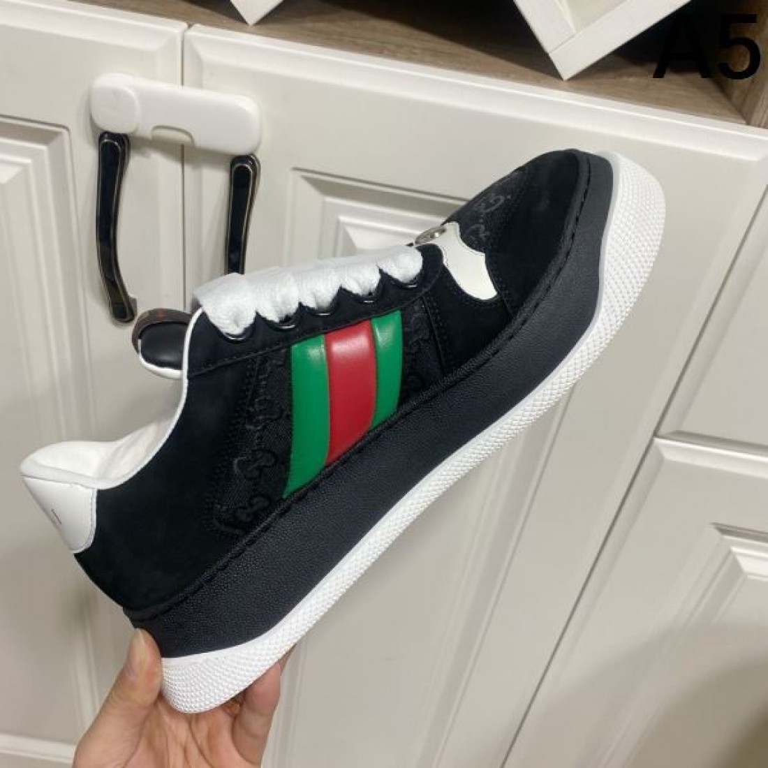 海外限定モデル新作 GUCCI スーパーコピー カジュアルシューズ 大人可愛い