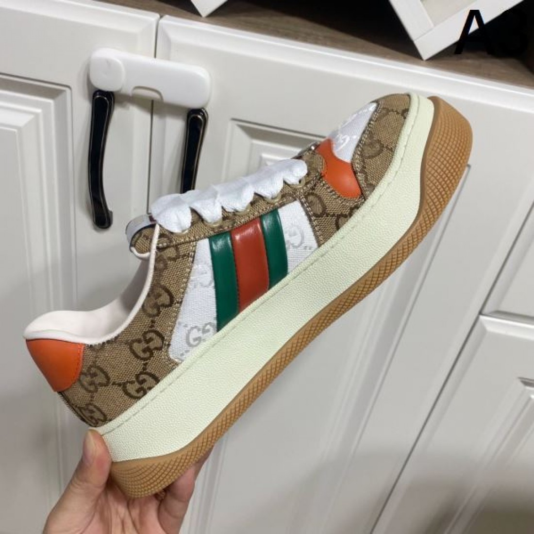 新作数量限定セール GUCCI スーパーコピー カジュアルシューズ  個性派アイテム