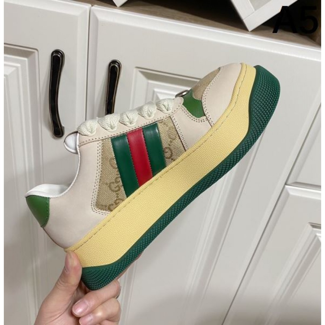 新作数量限定セール GUCCI スーパーコピー カジュアルシューズ  個性派アイテム