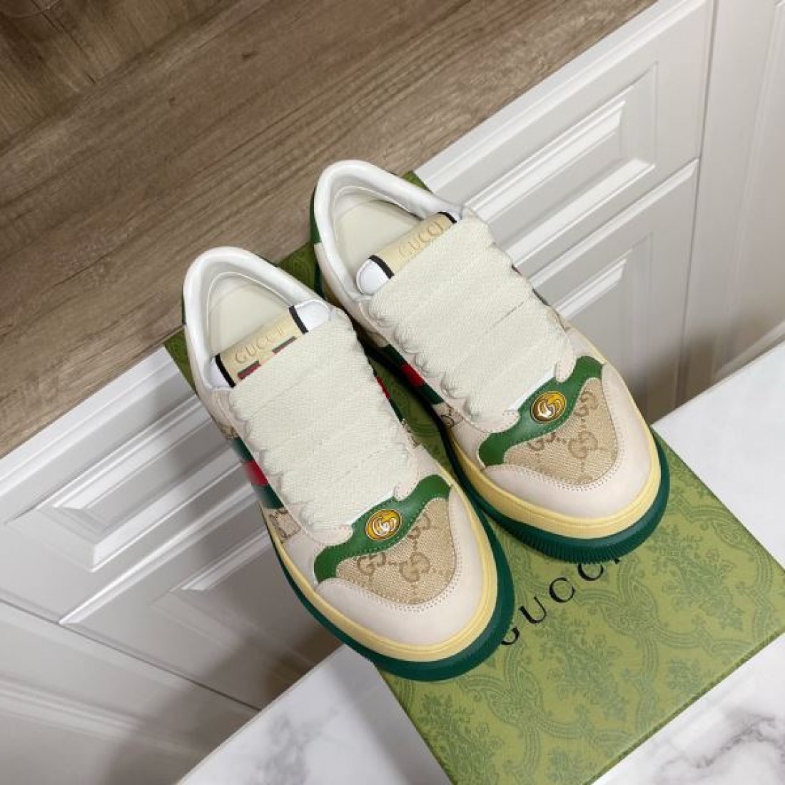 新作数量限定セール GUCCI スーパーコピー カジュアルシューズ  個性派アイテム
