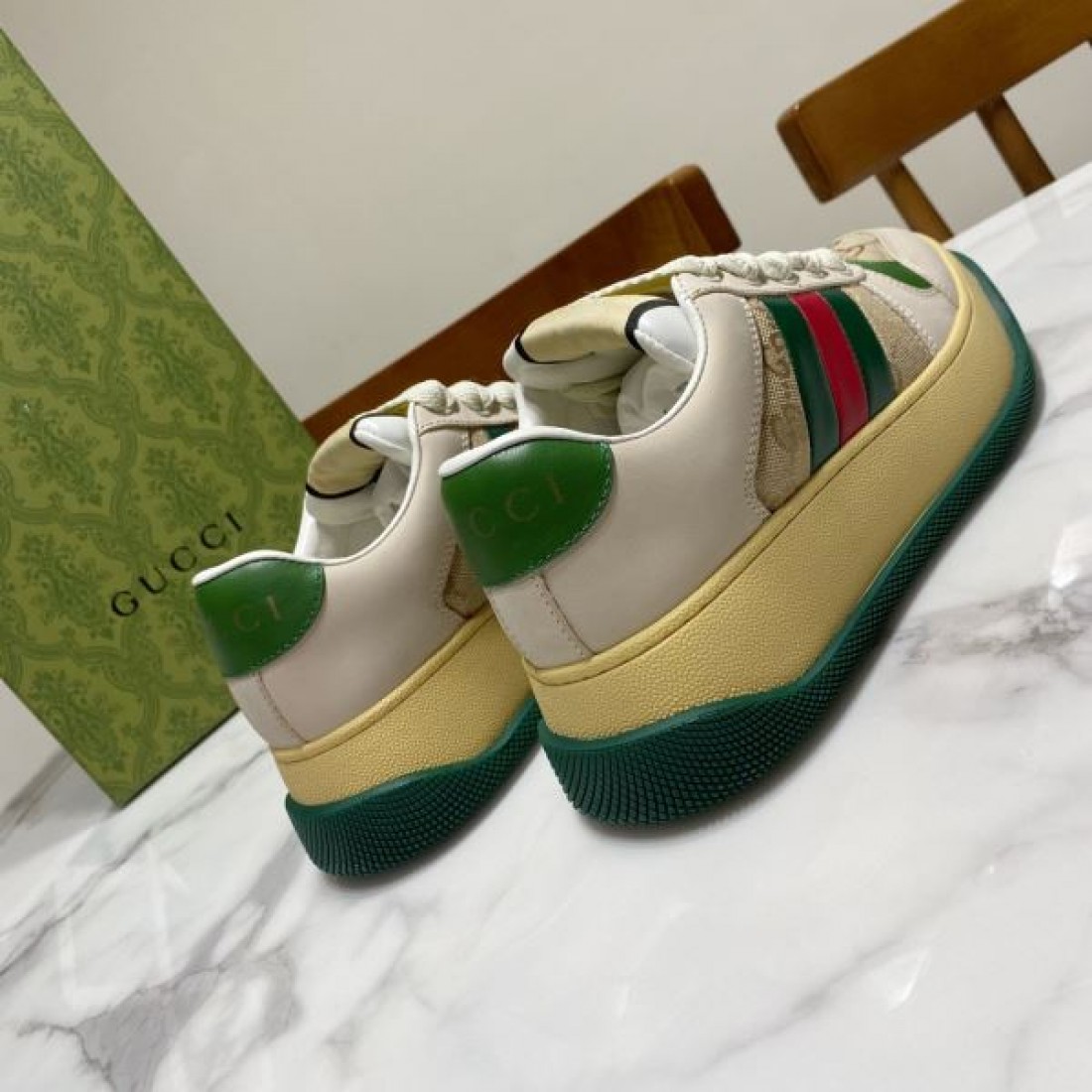 新作数量限定セール GUCCI スーパーコピー カジュアルシューズ  個性派アイテム