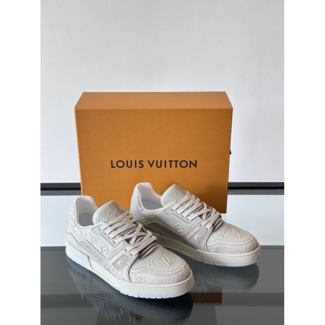 人気No.1 LOUIS VUITTON スーパーコピー カジュアルシューズ 注目度抜群