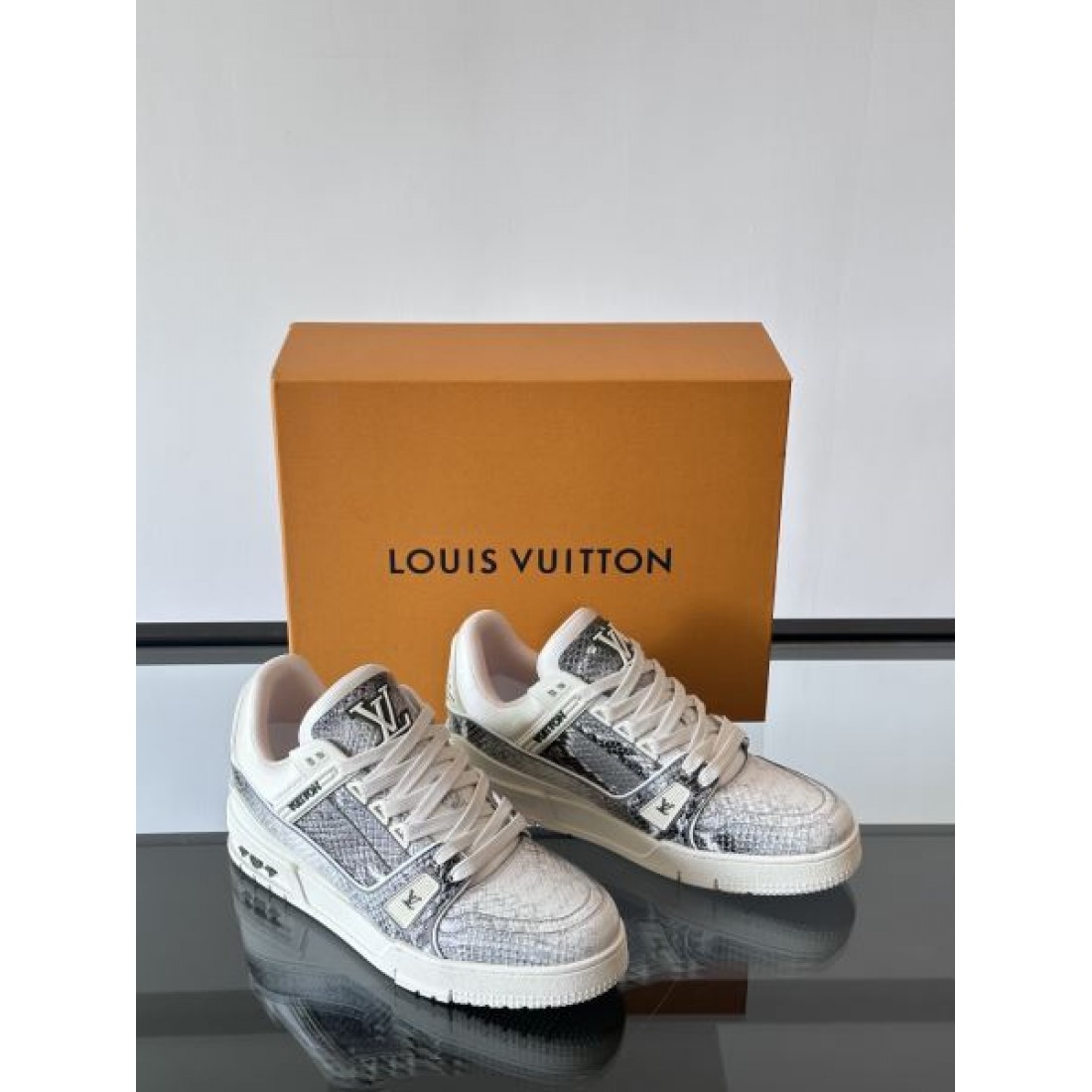 プレミアム感満載 LOUIS VUITTON スーパーコピー カジュアルシューズ 数量限定発売