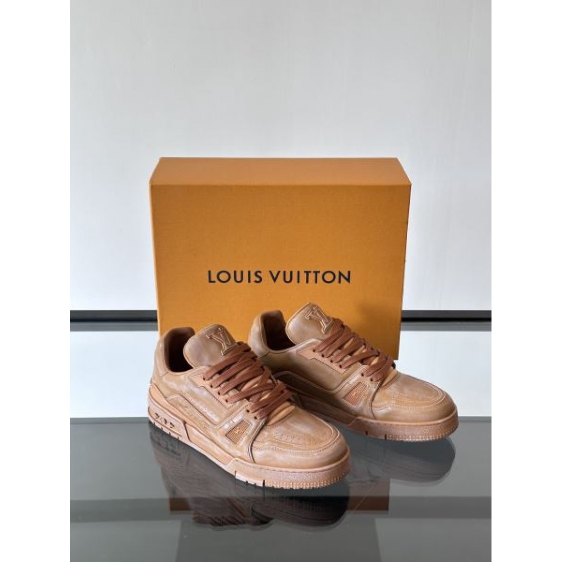 今季マストバイ LOUIS VUITTON スーパーコピー カジュアルシューズ 即完売必至