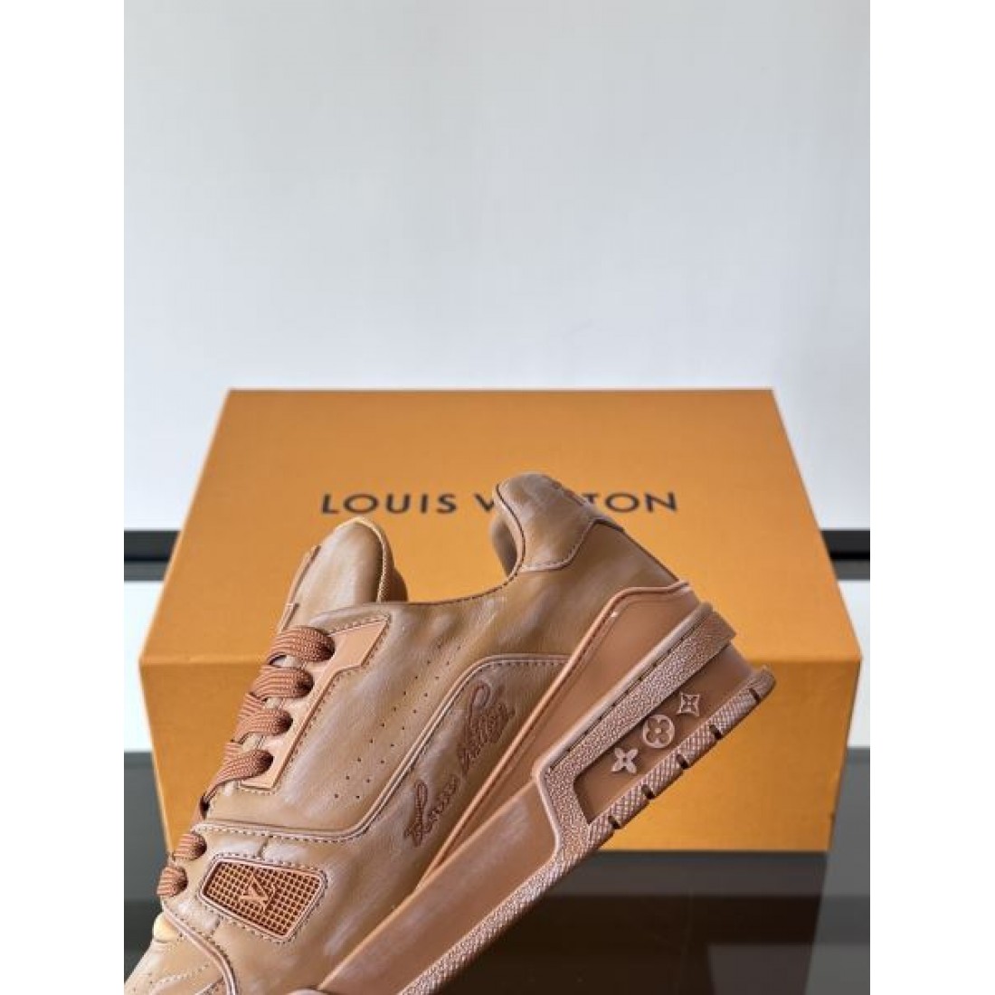 今季マストバイ LOUIS VUITTON スーパーコピー カジュアルシューズ 即完売必至