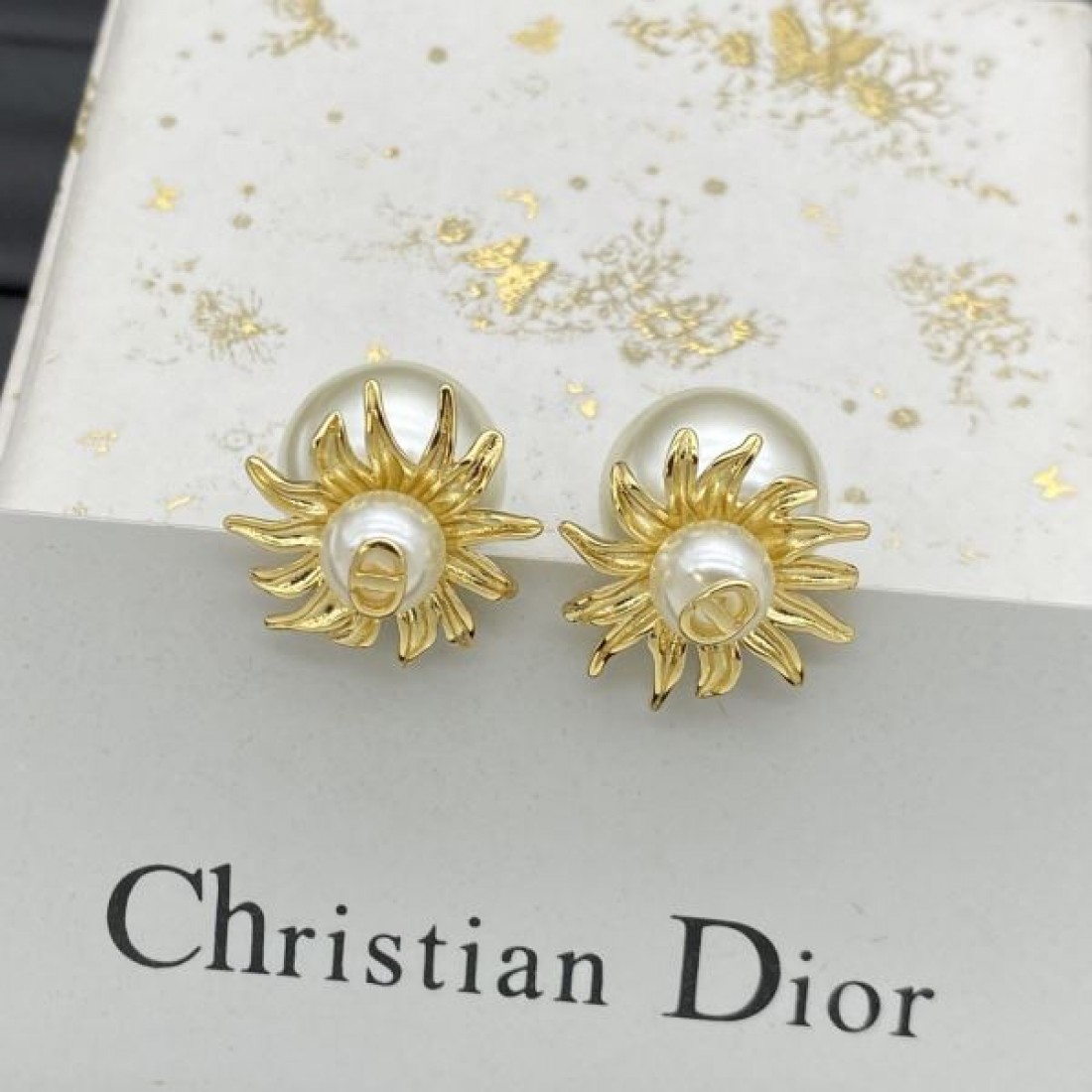 ディオール コピー イヤリング ロゴ おしゃれ度をUPする新着 DIOR