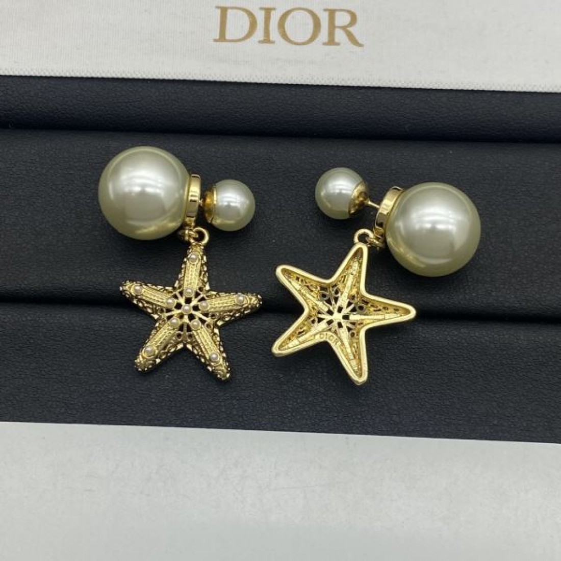 ディオール コピー イヤリング ロゴ これからの季節、大活躍 DIOR
